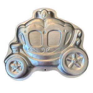 Wilton Princess Carriage Cake Pan #2105-1027 2008 Princess Birthday party
